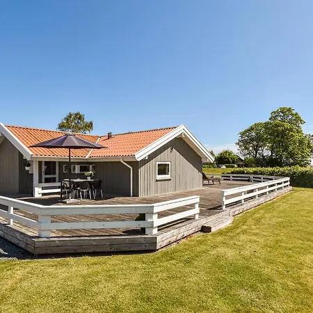 Holiday home Stunning In With Kitchen *