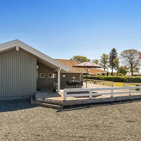 Holiday home Stunning In With Kitchen *