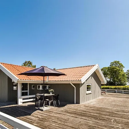 Stunning In With Kitchen Holiday home *